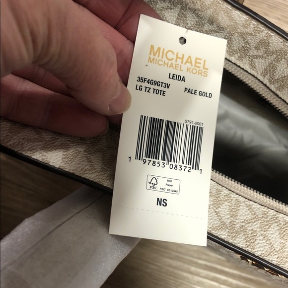 New Michael Kors Cream and Gold Large Tote Bag - Picture 6 of 14